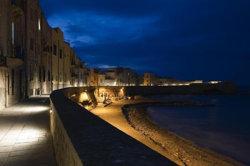 Casa Vacanze Ulisse Trapani Exterior foto